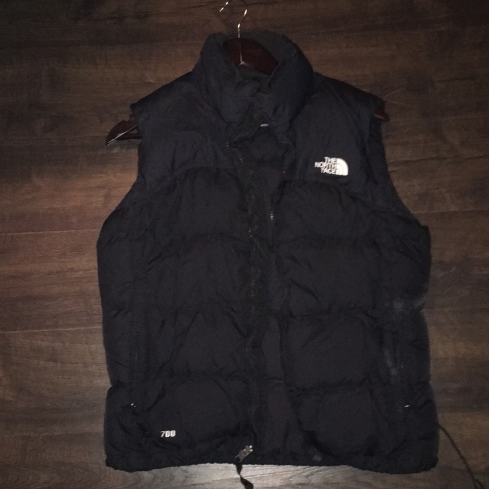 Black north face vest